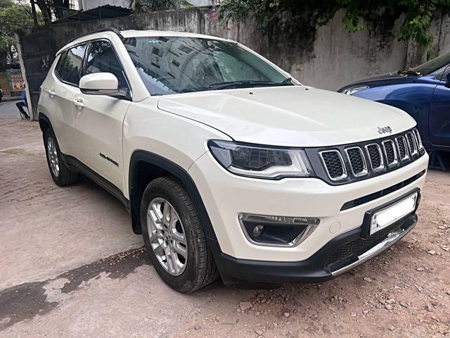 https://images10.gaadi.com/usedcar_image/3703695/original/processed_img2928661__used_car_2928661_1701777612.jpg?imwidth=6400