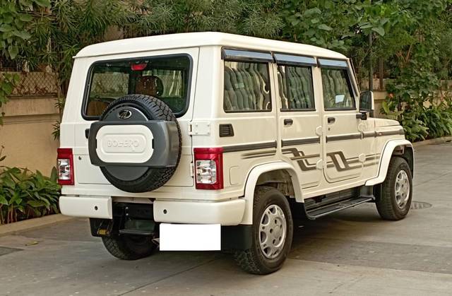 https://images10.gaadi.com/usedcar_image/3703728/original/processed_img2928673__usedcar_e22ade33_0cae_44ae_82f5_ac8e8abd4f6e_2928673_1702472866.jpg?imwidth=6402