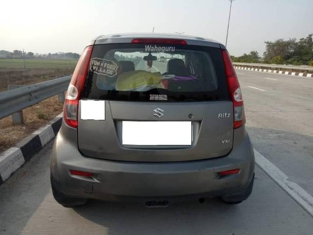 https://images10.gaadi.com/usedcar_image/3703742/original/processed_7ff2fb41-cd18-46c1-ad92-05285fa7cbf9.jpg?imwidth=6402