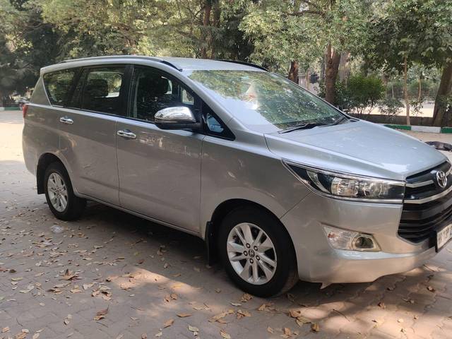 https://images10.gaadi.com/usedcar_image/3703783/original/processed_img2928705__used_car_2928705_1701780079.jpg?imwidth=6400