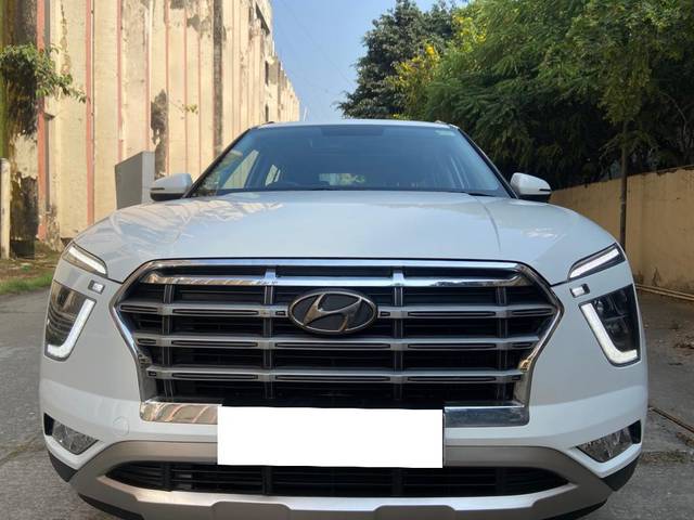 https://images10.gaadi.com/usedcar_image/3703826/original/processed_img2928725__used_car_2928725_1701782002.jpg?imwidth=6400