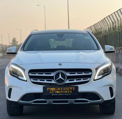 Mercedes-Benz GLA Class 200 d Sport Mercedes-Benz GLA Class 200 d Sport