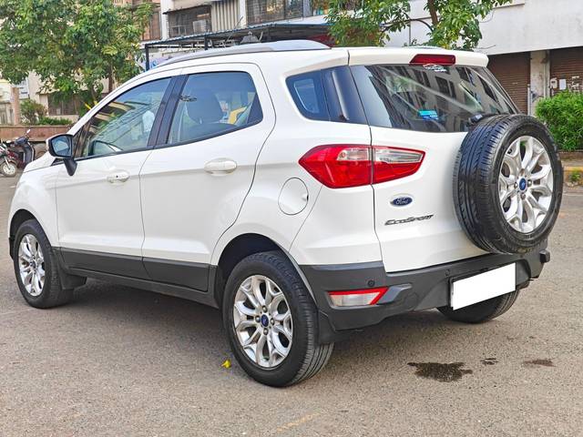 https://images10.gaadi.com/usedcar_image/3703850/original/processed_img2928737__used_car_2928737_1701782632.jpg?imwidth=6402