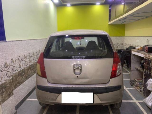 https://images10.gaadi.com/usedcar_image/3703863/original/processed_a5be60b6-5db5-4906-86bc-54a0eec559f7.jpeg?imwidth=6401