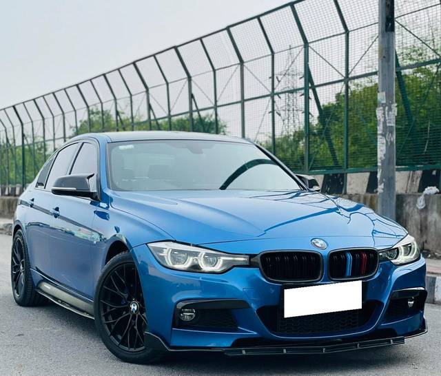 https://images10.gaadi.com/usedcar_image/3703902/original/processed_img2928770__used_car_2928770_1701783563.jpg?imwidth=6400