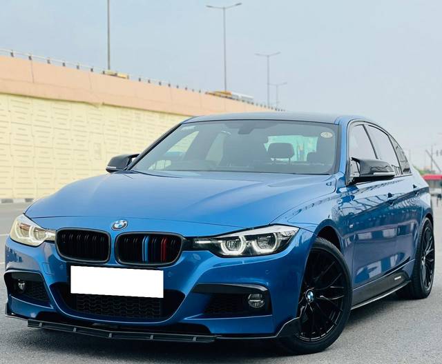 https://images10.gaadi.com/usedcar_image/3703902/original/processed_img2928770__used_car_2928770_1701783565.jpg?imwidth=6402