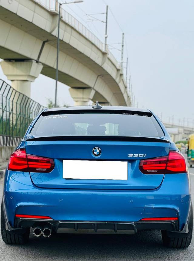 https://images10.gaadi.com/usedcar_image/3703902/original/processed_img2928770__used_car_2928770_1701783569.jpg?imwidth=6401