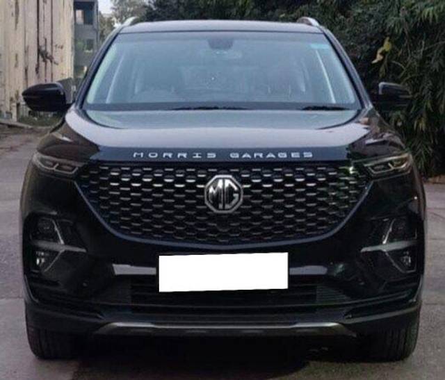 https://images10.gaadi.com/usedcar_image/3703906/original/processed_img2928772__used_car_2928772_1701784015.jpg?imwidth=6400