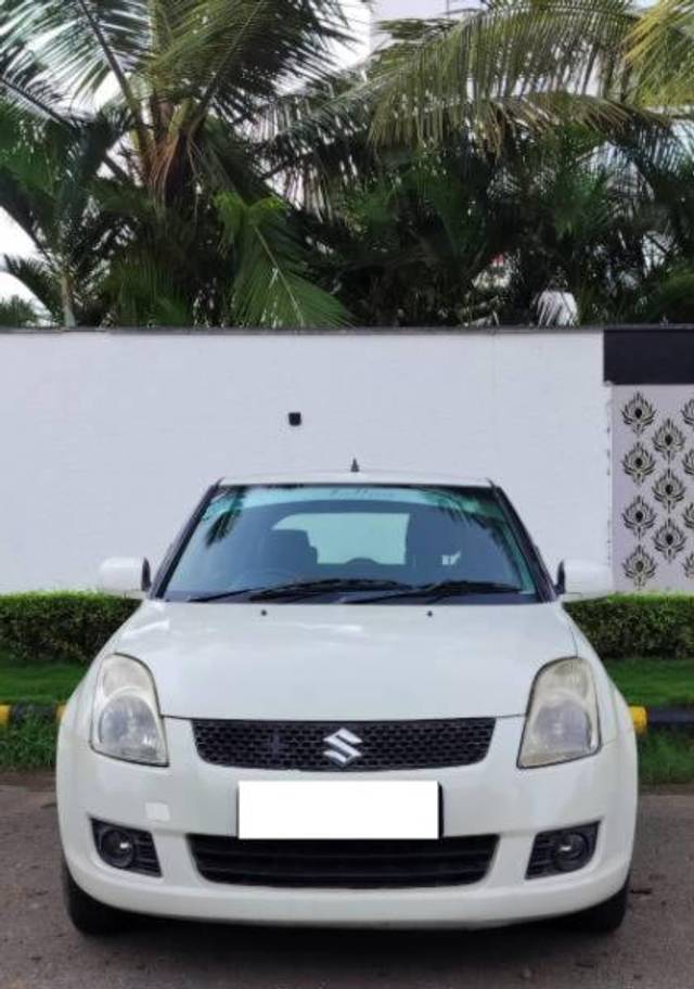 https://images10.gaadi.com/usedcar_image/3703950/original/processed_ab8e4fb9-8c2b-4845-a700-6119bbe4c65d.jpg?imwidth=6400