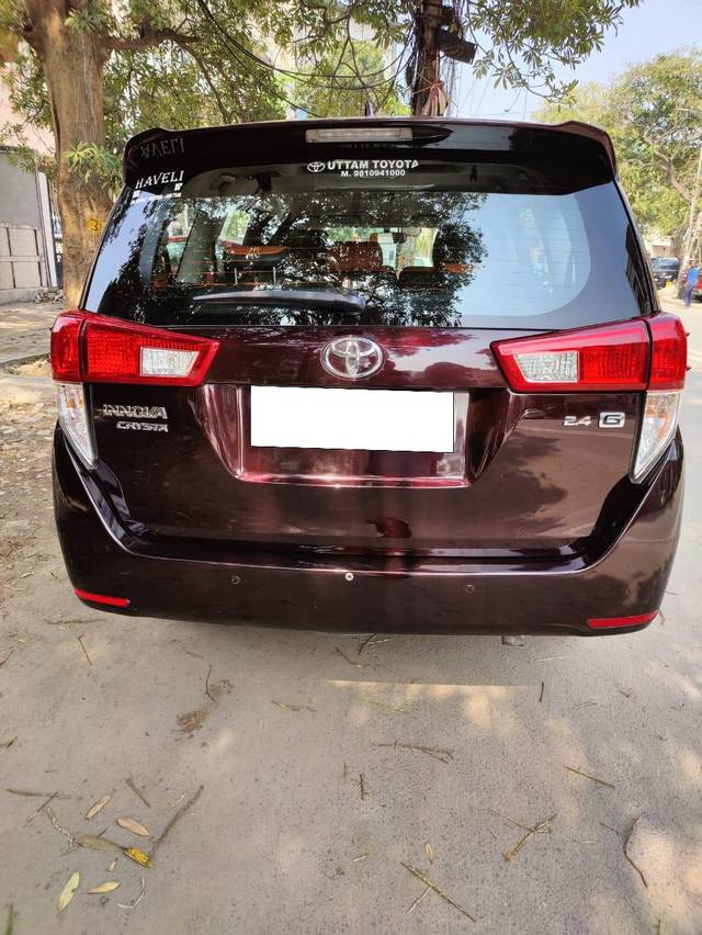 https://images10.gaadi.com/usedcar_image/3704157/original/processed_img2928824__used_car_2928824_1701795091.jpg?imwidth=6401