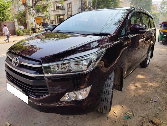 https://images10.gaadi.com/usedcar_image/3704157/original/processed_img2928824__used_car_2928824_1701795092.jpg?imwidth=6402