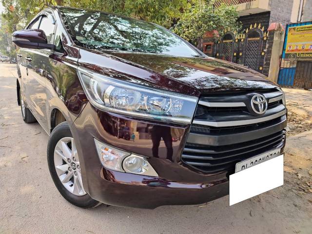 https://images10.gaadi.com/usedcar_image/3704157/original/processed_img2928824__used_car_2928824_1701795113.jpg?imwidth=6400