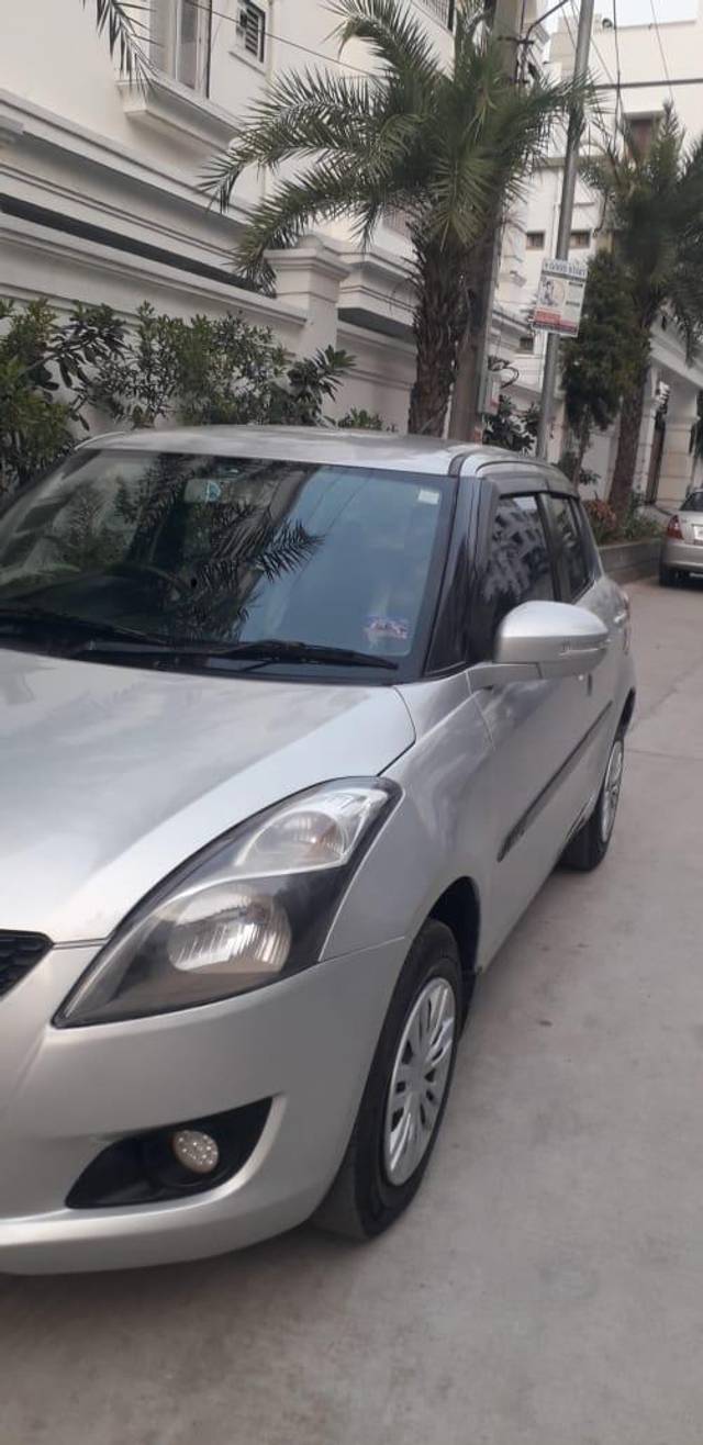 https://images10.gaadi.com/usedcar_image/3704176/original/processed_img2928826__used_car_2928826_1701795986.jpg?imwidth=6402