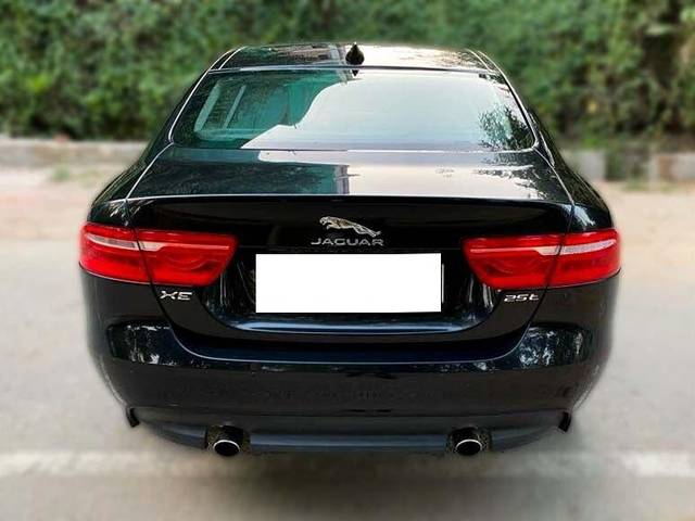 https://images10.gaadi.com/usedcar_image/3704190/original/processed_img2928828__used_car_2928828_1701796677.jpg?imwidth=6402