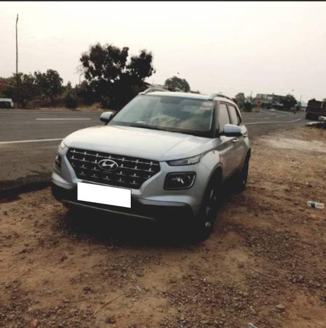 https://images10.gaadi.com/usedcar_image/3704325/original/processed_44be0f8e-a681-4acc-b9f3-4214b5f1efb5.jpg?imwidth=6400