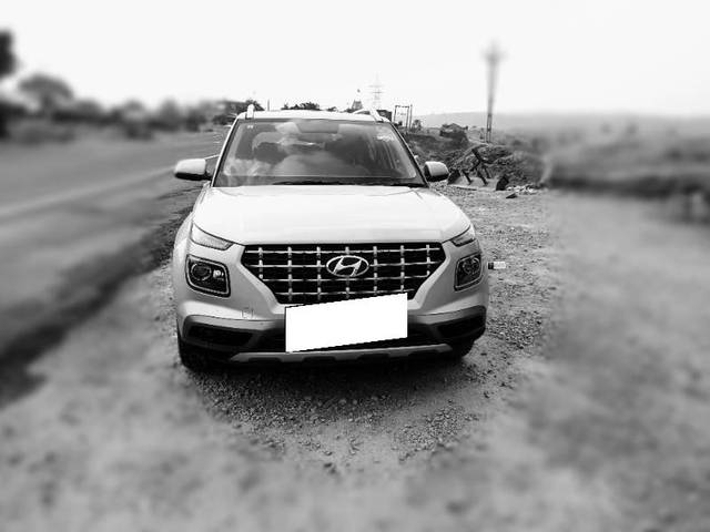 https://images10.gaadi.com/usedcar_image/3704325/original/processed_d84011a9-cad8-445c-ad1f-f02b31c001b3.jpg?imwidth=6401