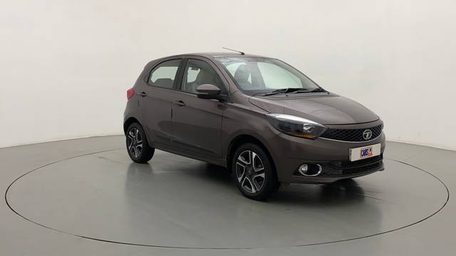 https://images10.gaadi.com/usedcar_image/3704348/original/2c1a8778-30a4-4975-acd1-b9ac61a56ac9__41.jpg?imwidth=6400