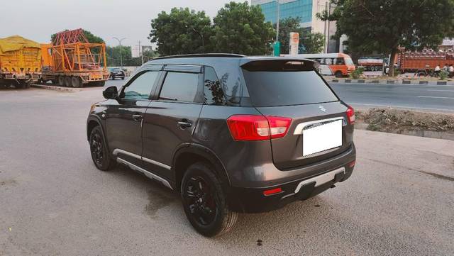 https://images10.gaadi.com/usedcar_image/3704386/original/processed_c8980da4-c707-4d65-8a35-a0c7a0017add.jpg?imwidth=6401