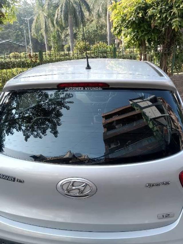 https://images10.gaadi.com/usedcar_image/3704412/original/processed_132a7e21-6cdd-4484-a8bf-ddddb84f3b70.jpg?imwidth=6402