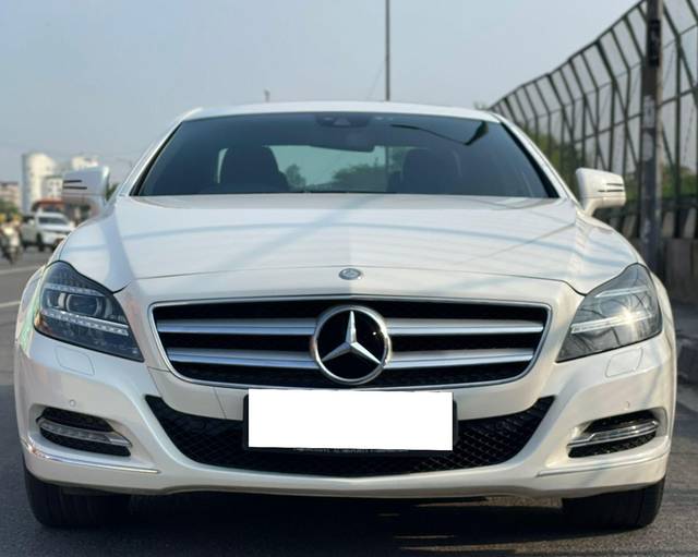 https://images10.gaadi.com/usedcar_image/3704499/original/processed_img2928877__used_car_2928877_1701839996.jpg?imwidth=6401