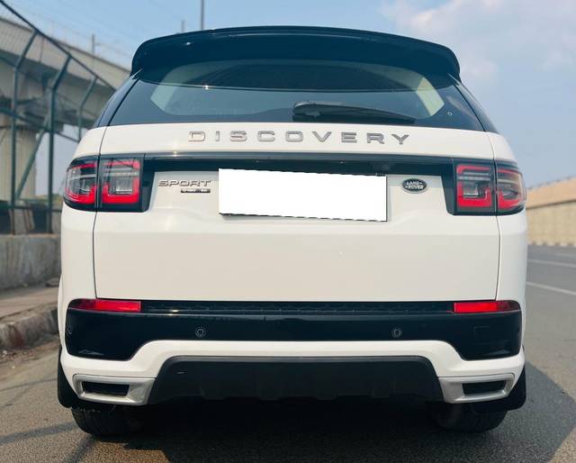 https://images10.gaadi.com/usedcar_image/3704503/original/processed_img2928879__used_car_2928879_1701840119.jpg?imwidth=6401