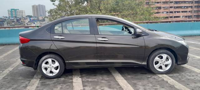 https://images10.gaadi.com/usedcar_image/3704574/original/img2928913__usedcar_whatsappimage2023_11_27at115217am_2__1401701841903_1701842004.jpeg?imwidth=6401