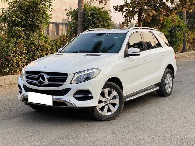 https://images10.gaadi.com/usedcar_image/3704647/original/processed_img2928949__used_car_2928949_1701844654.jpg?imwidth=6402