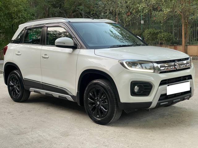https://images10.gaadi.com/usedcar_image/3704694/original/processed_img2928972__usedcar_whatsappimage2023_12_06at122312pm_2__7141701845654_1701845877.jpeg?imwidth=6400