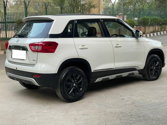 https://images10.gaadi.com/usedcar_image/3704694/original/processed_img2928972__usedcar_whatsappimage2023_12_06at122313pm_1__7141701845654_1701845877.jpeg?imwidth=6402