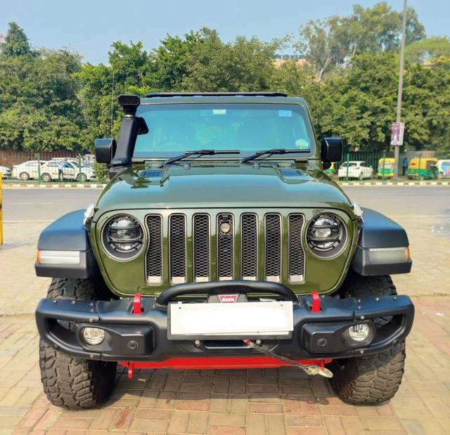 https://images10.gaadi.com/usedcar_image/3704727/original/processed_img2928986__usedcar_aphoto_2023_12_05_20_47_36_6__7601701846447_1701846499.jpg?imwidth=6400