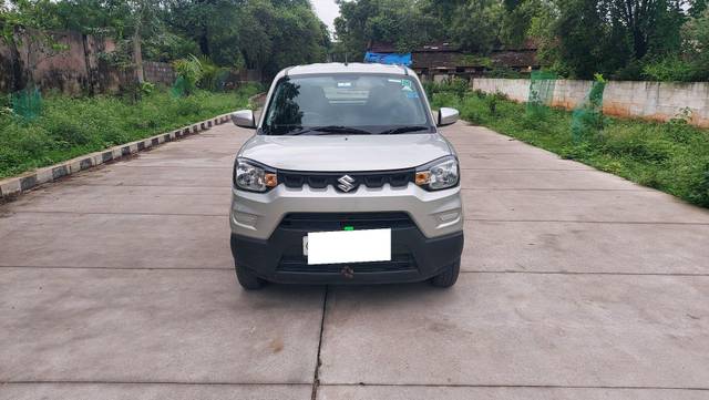 https://images10.gaadi.com/usedcar_image/3704729/original/processed_img2928987__used_car_2928987_1701846782.jpg?imwidth=6400