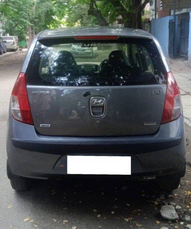 https://images10.gaadi.com/usedcar_image/3704766/original/processed_img2929002__used_car_2929002_1701847864.jpg?imwidth=6402
