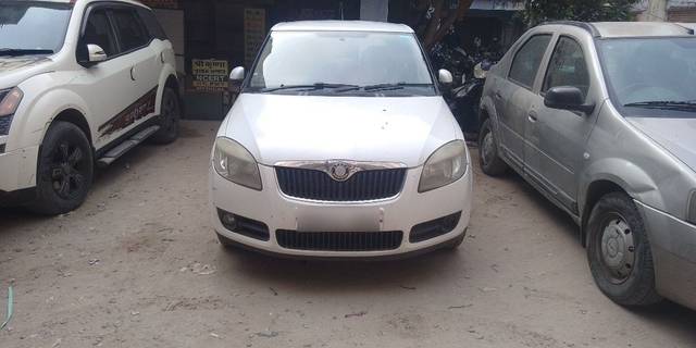 https://images10.gaadi.com/usedcar_image/3704768/original/29__VCC_1825311_94_1701239451.jpg?imwidth=6400