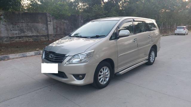 https://images10.gaadi.com/usedcar_image/3704791/original/processed_img2929018__used_car_2929018_1701848340.jpg?imwidth=6401