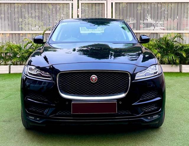 https://images10.gaadi.com/usedcar_image/3704858/original/img2929050__usedcar_img_5303_7601701850211_1701850247.jpg?imwidth=6402