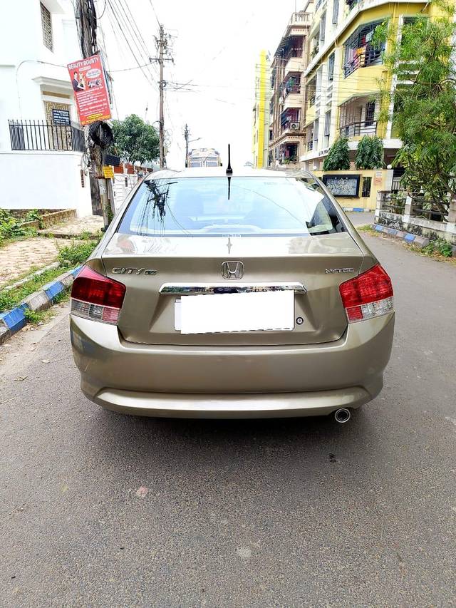 https://images10.gaadi.com/usedcar_image/3704862/original/processed_img2929053__usedcar_whatsappimage2023_12_06at14520pm_1__2929053_1702026009.jpeg?imwidth=6402