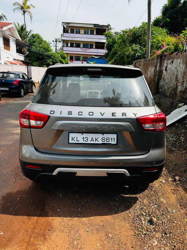https://images10.gaadi.com/usedcar_image/3704915/original/596706__rear_view-20231206140229.jpeg?imwidth=6400