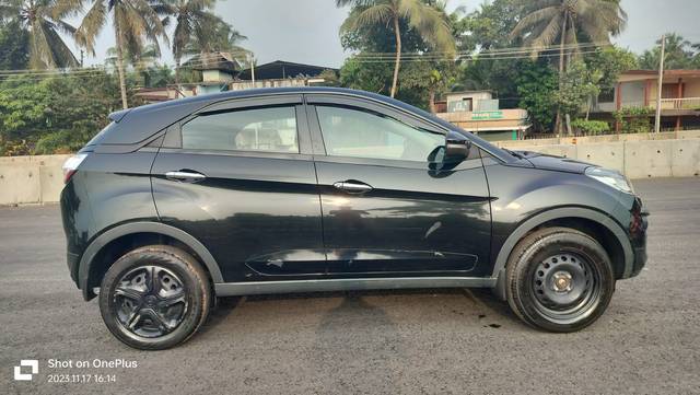 https://images10.gaadi.com/usedcar_image/3704919/original/596689__right_side_view-20231206140530.jpeg?imwidth=6400