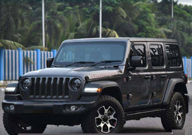 https://images10.gaadi.com/usedcar_image/3704929/original/processed_img2929096__usedcar_capture1_7601701851997_1701852012.PNG?imwidth=6400