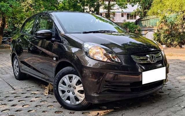 https://images10.gaadi.com/usedcar_image/3705003/original/processed_386c9b60-a4e9-49e8-a6f4-bf09a553fab7.jpeg?imwidth=6400