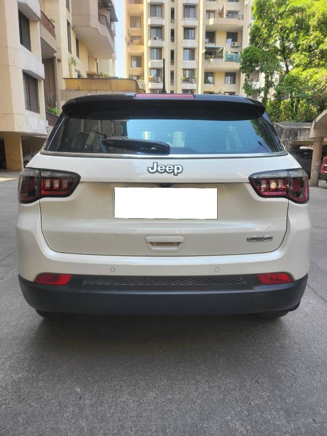 https://images10.gaadi.com/usedcar_image/3705040/original/processed_img2929161__used_car_2929161_1701855981.jpg?imwidth=6401