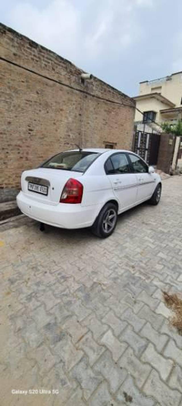 https://images10.gaadi.com/usedcar_image/3705049/original/processed_5f52ae9e-2796-47dc-8d78-dc9e1d525399.jpg?imwidth=6400