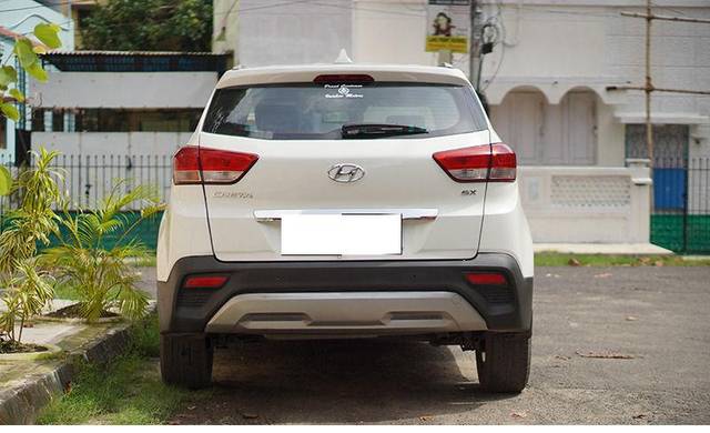 https://images10.gaadi.com/usedcar_image/3705057/original/processed_img2929169__usedcar_4_2471701856389_1701856415.jpeg?imwidth=6401