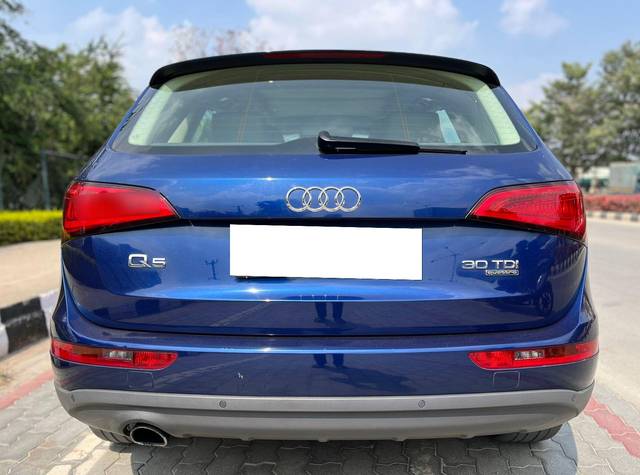 https://images10.gaadi.com/usedcar_image/3705076/original/processed_img2929173__used_car_2929173_1701857249.jpg?imwidth=6401