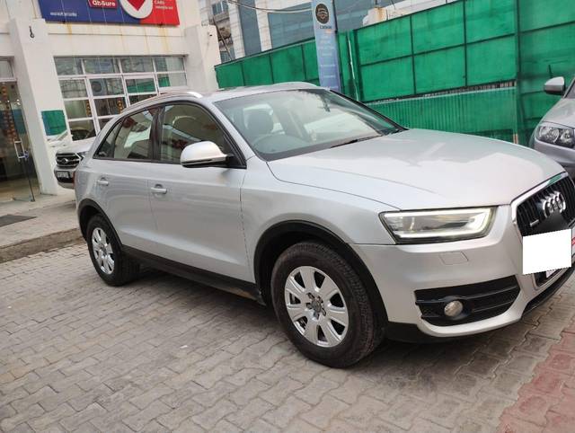 https://images10.gaadi.com/usedcar_image/3705106/original/processed_img2929192__used_car_2929192_1701858518.jpg?imwidth=6400