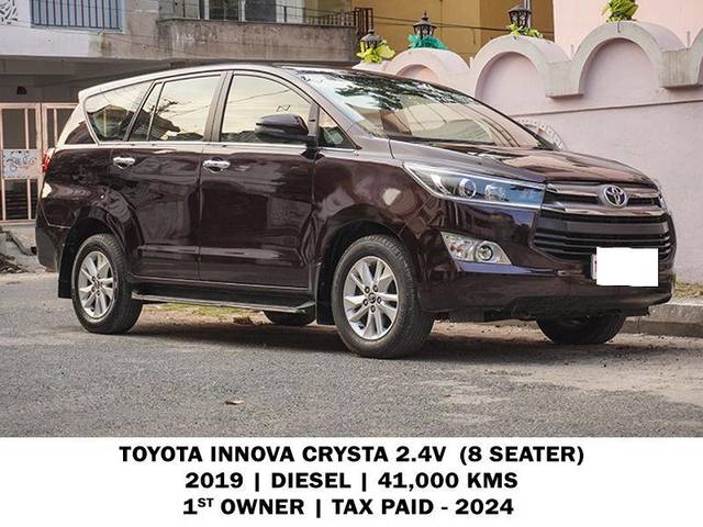 https://images10.gaadi.com/usedcar_image/3705126/original/processed_img2929206__usedcar_9_2929206_1701859038.jpg?imwidth=6400