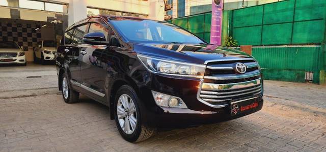 https://images10.gaadi.com/usedcar_image/3705135/original/processed_img2929211__used_car_2929211_1701859399.jpg?imwidth=6400
