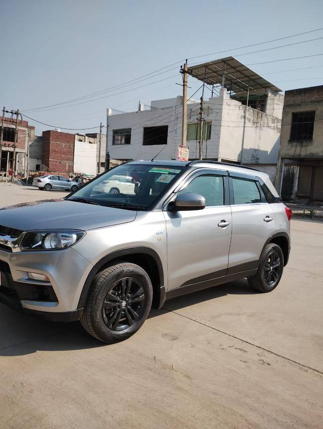 https://images10.gaadi.com/usedcar_image/3705158/original/processed_img2929224__used_car_2929224_1701860664.jpg?imwidth=6400