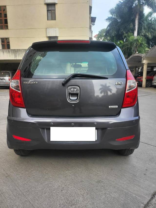 https://images10.gaadi.com/usedcar_image/3705170/original/processed_img2929233__used_car_2929233_1701861134.jpg?imwidth=6401