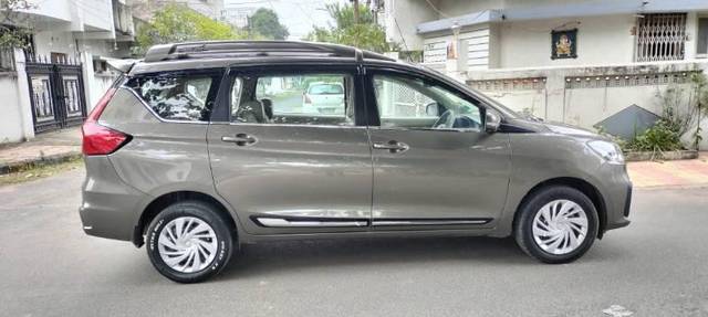 https://images10.gaadi.com/usedcar_image/3705181/original/processed_39e7d393-849c-4d4a-bc33-f5ce01503981.jpg?imwidth=6401
